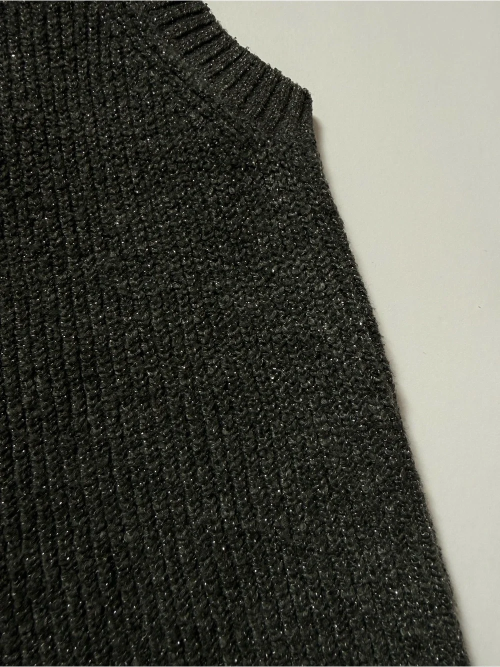 Zara Girls Gray Metallic Knit Sweater Vest Mock Neck Sleeveless Size 9-10 140
